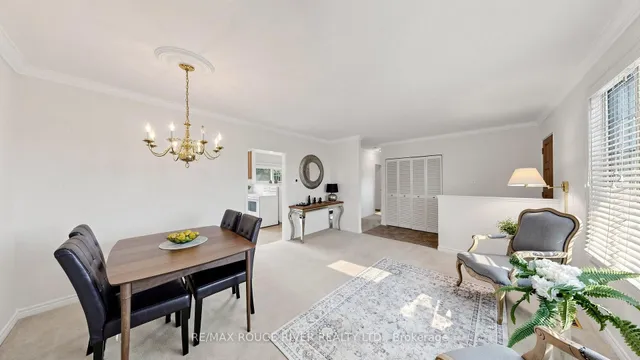 35 Southlawn Dr, Toronto 5