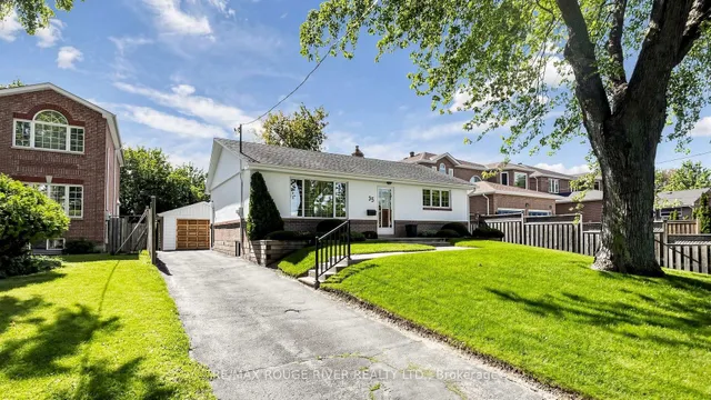 35 Southlawn Dr, Toronto 2