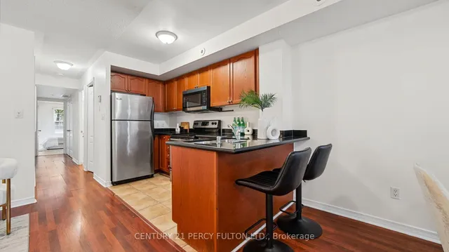 45 Strangford Lane #101, Toronto 2