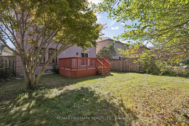 32 Valley Centre Dr, Toronto 4