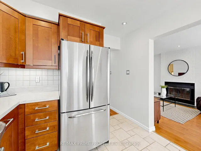 29 Redmond Dr, Ajax 4