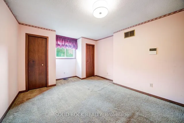 312 Huntingwood Dr, Oshawa 5