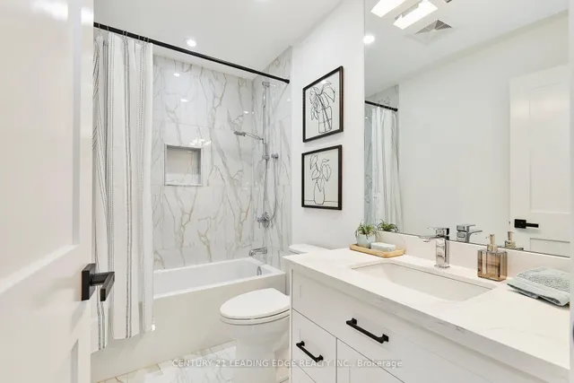 24 Larwood Blvd, Toronto 4