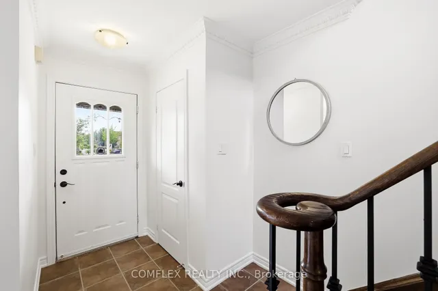 2 Armitage Cres, Ajax 5