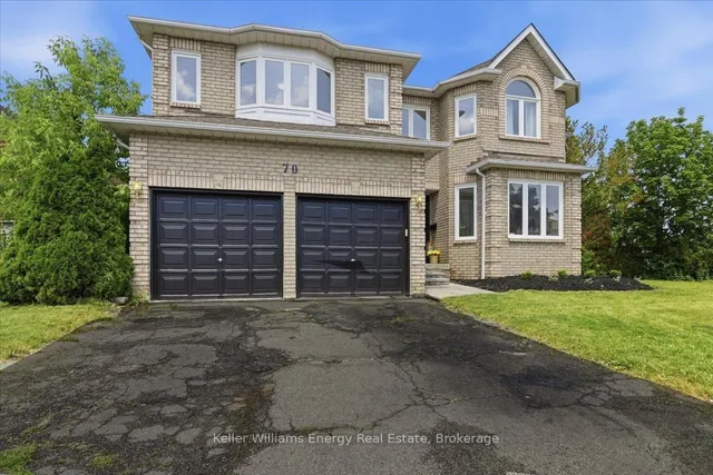 70 Willowbrook Dr, Whitby