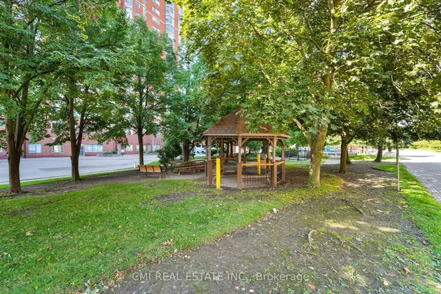 2466 Eglinton Ave #1510, Toronto 5