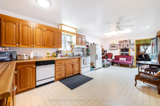 1986 Guild Rd, Pickering 3