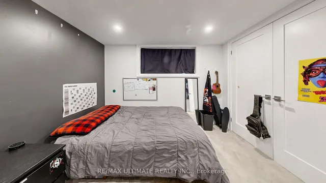 112 Coronation Dr, Toronto 3