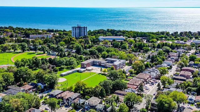 224 Aylesworth Ave, Toronto 4