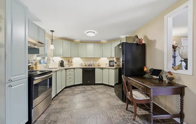 89 Bluffs Rd, Clarington 5