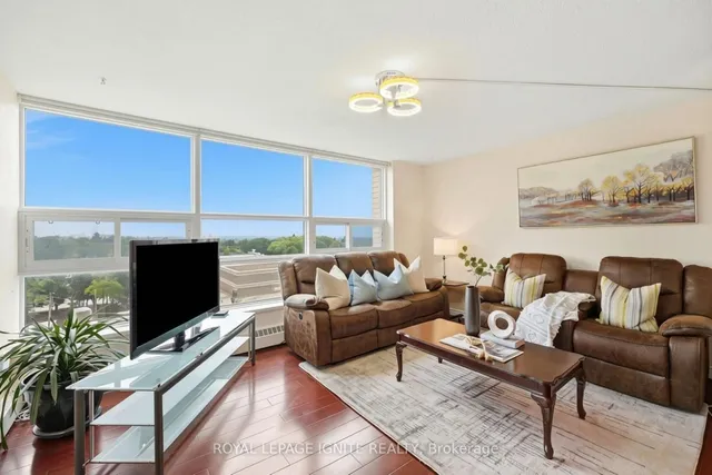 3380 Eglinton Ave #903, Toronto 3