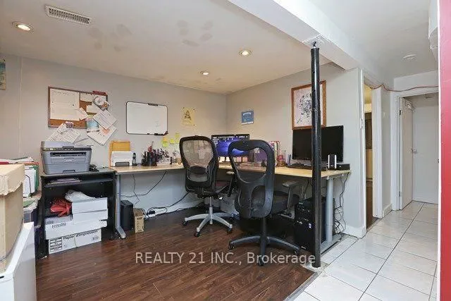 176 Linden Ave, Toronto 5