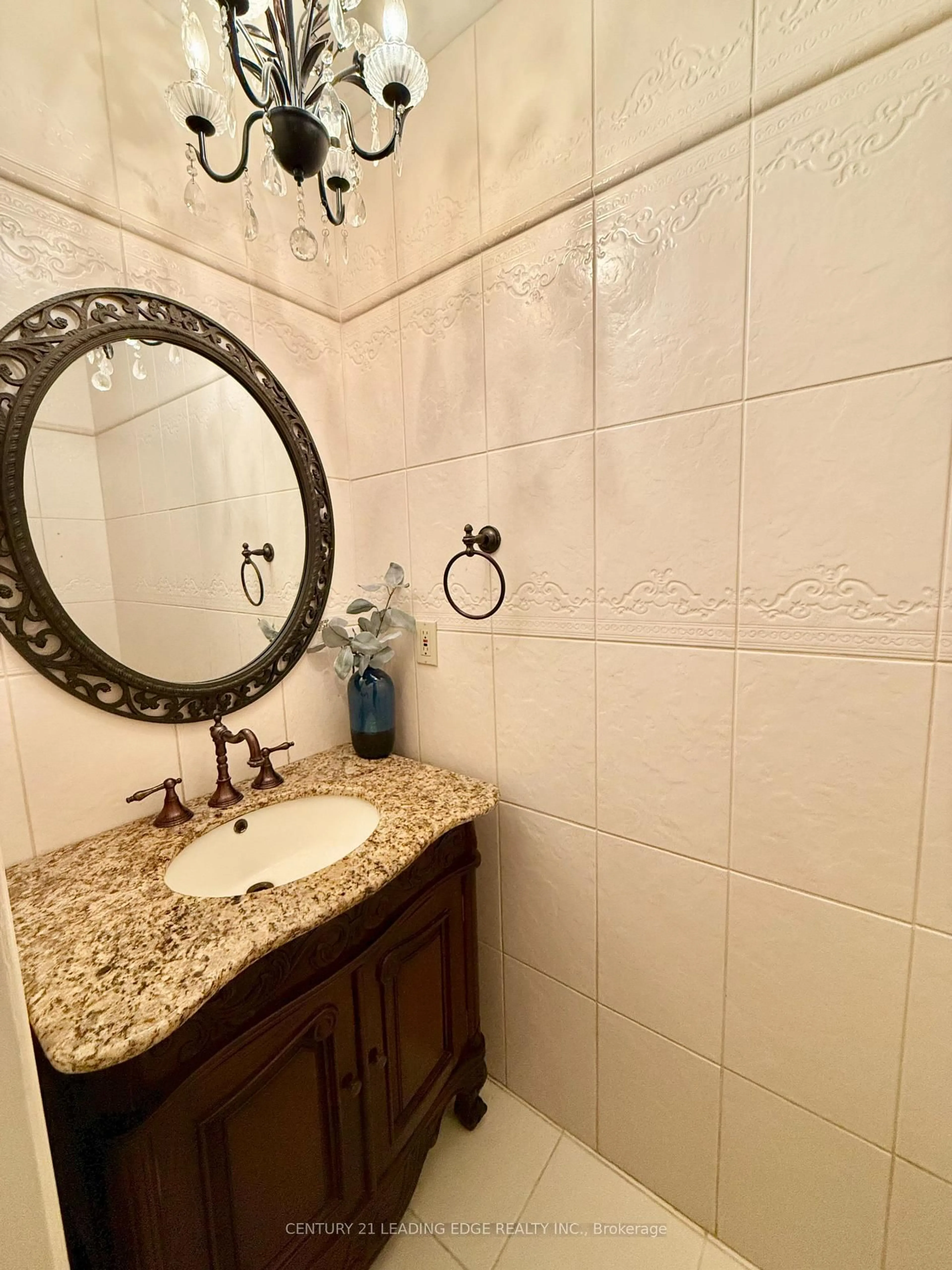 trreb/IMG-E13831708_d79fe042-9dd2-4c62-a69f-72ce77ca20ec-l.jpg