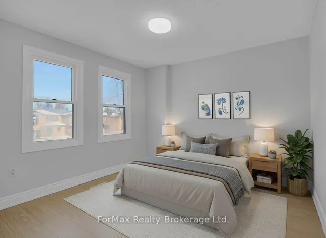 23 Drew Crt, Whitby 3