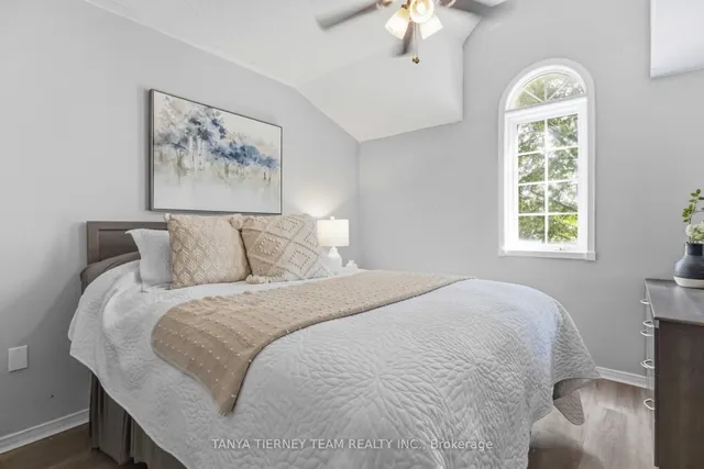 36 Zachary Pl, Whitby 4