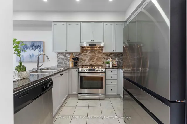 2761 William Jackson Dr, Pickering 2