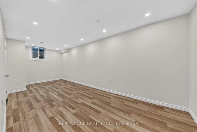 101 Greenfield Cres, Whitby 3