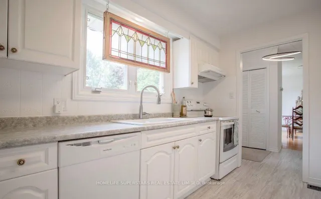 581 Arnhem Dr, Oshawa 3