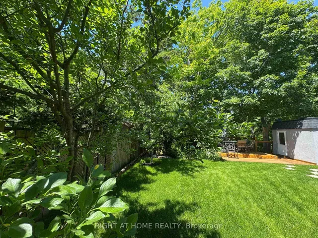 76 Ferris Rd, Toronto 5