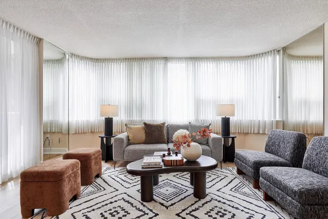 121 Ling Rd #202, Toronto 5