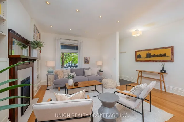 62 Bertmount Ave, Toronto 5