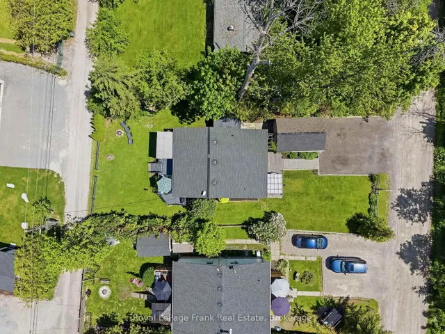 18 Armstrong Ave, Scugog 3