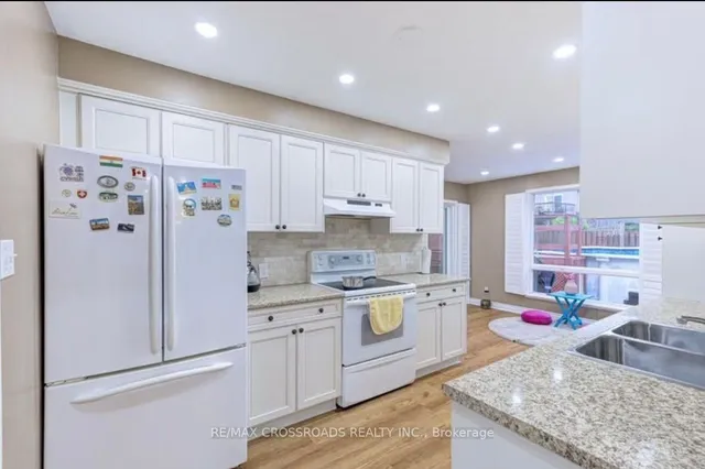 11 Murkar Cres, Whitby 5