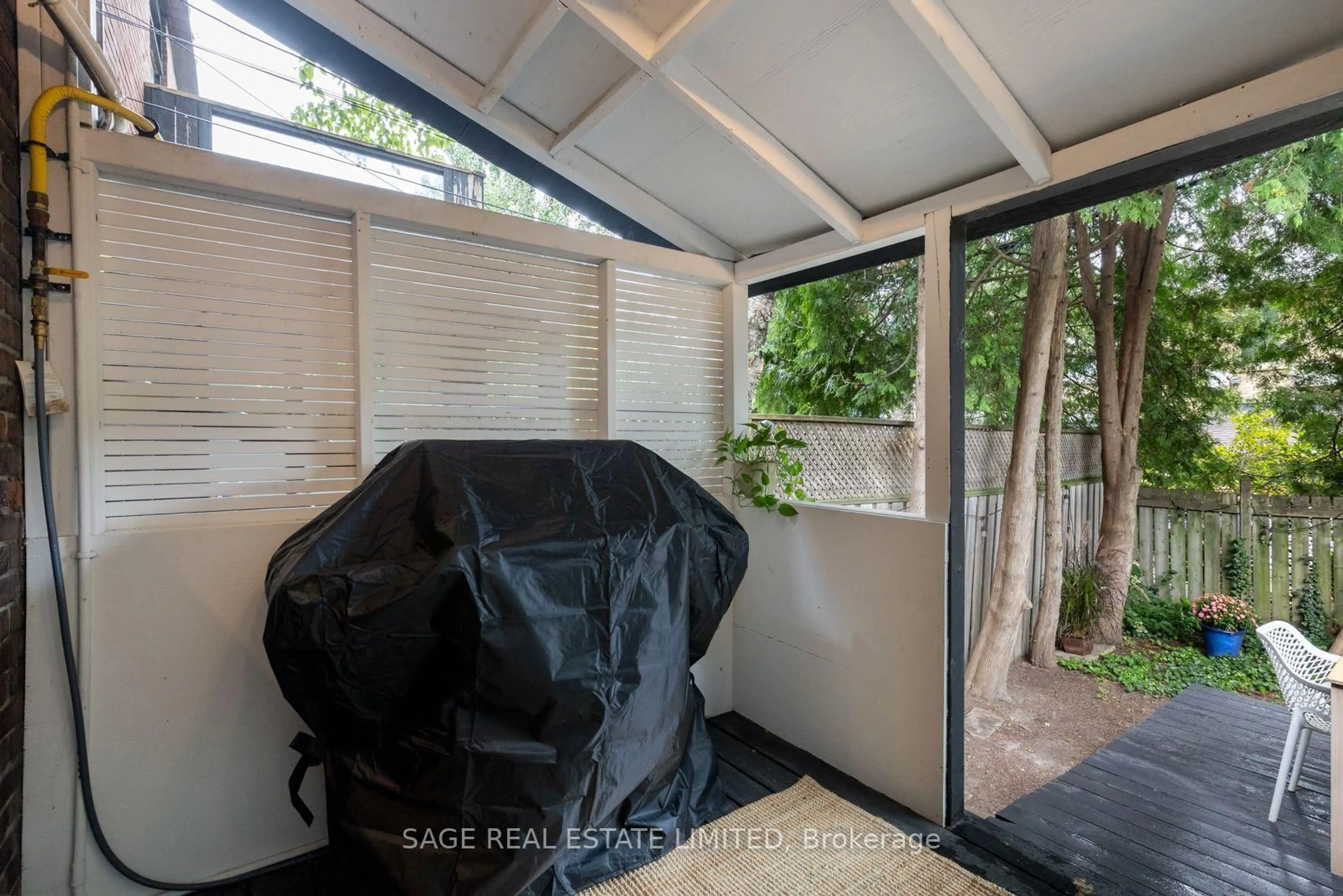 trreb/IMG-E13835342_0f6cc6d2-eb22-4edc-a27e-9c6afeb136ae-l.jpg