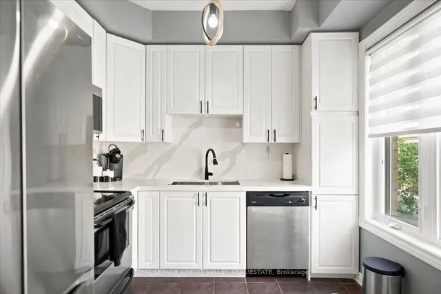 1250 St. Martins Dr #55, Pickering 5