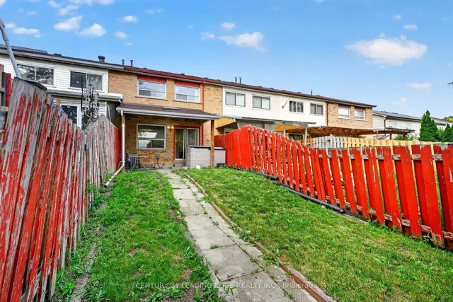 58 Valdor Dr, Toronto 5