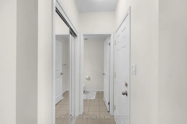 7 Stotts Terr, Toronto 5