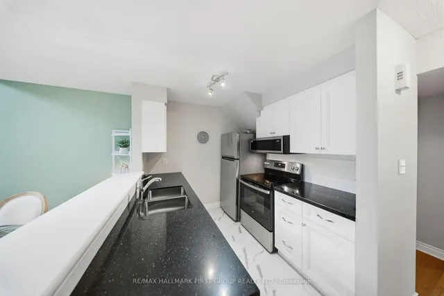 8 Petra Way #3, Whitby 3