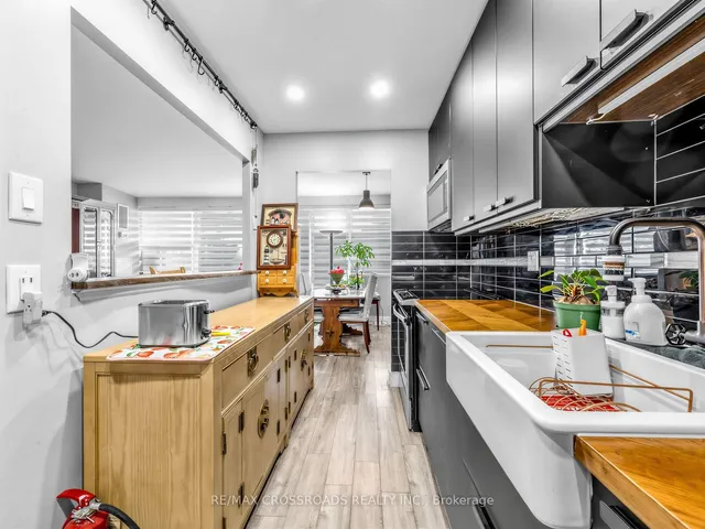 4060 Lawrence Ave #504, Toronto 5