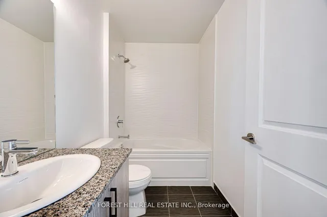 20 Meadowglen Pl #826, Toronto 3