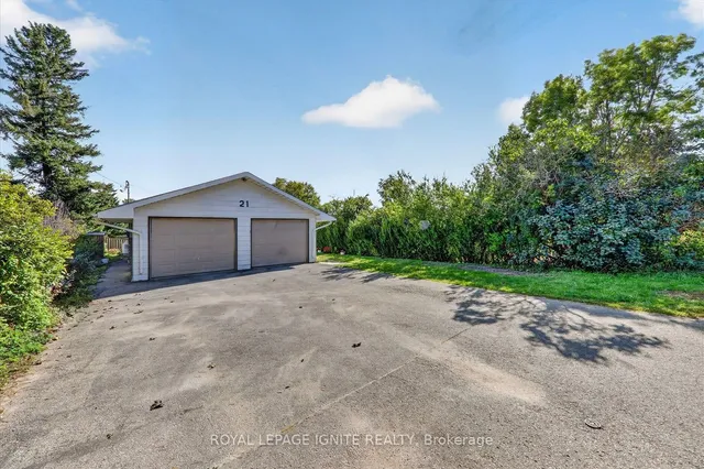 21 Durham St, Clarington 3