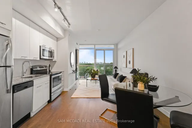 2055 Danforth Ave #903, Toronto 5