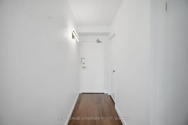 121 Ling Rd #1204, Toronto 2