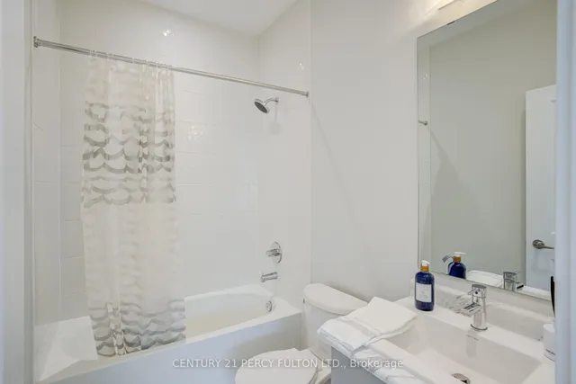 3B Norbury Cres, Toronto 4