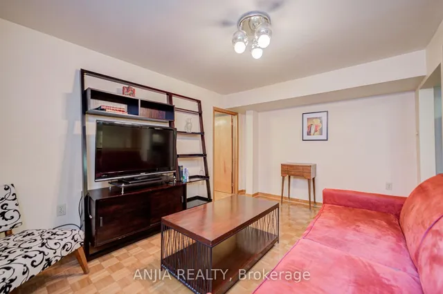 5 Brantford Dr, Toronto 5