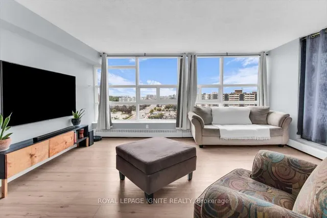 3380 Eglinton Ave #1712, Toronto 3