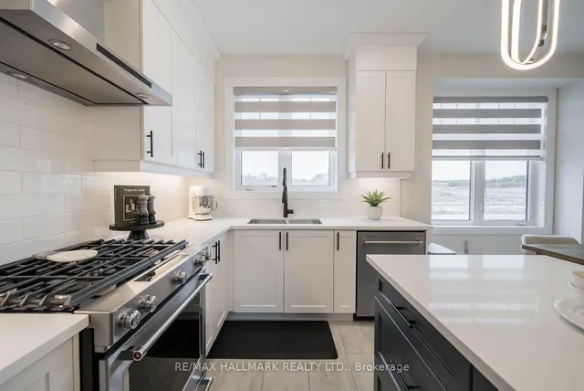 669 Alexander Knox Rd, Pickering 2