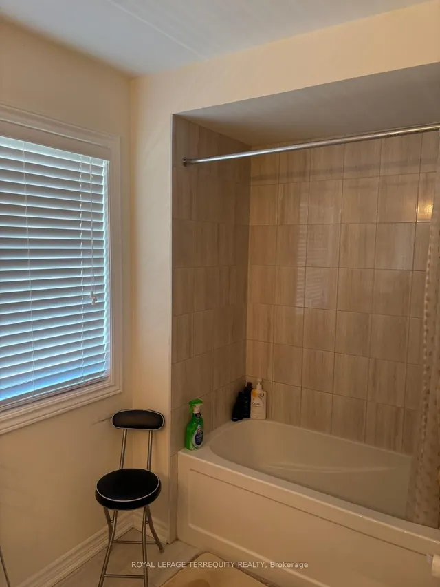 1101 Skyridge Blvd, Pickering 2
