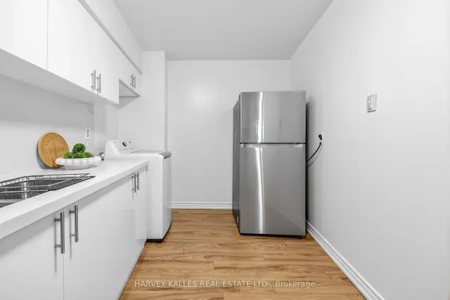 100 Echo Pt #1801, Toronto 5