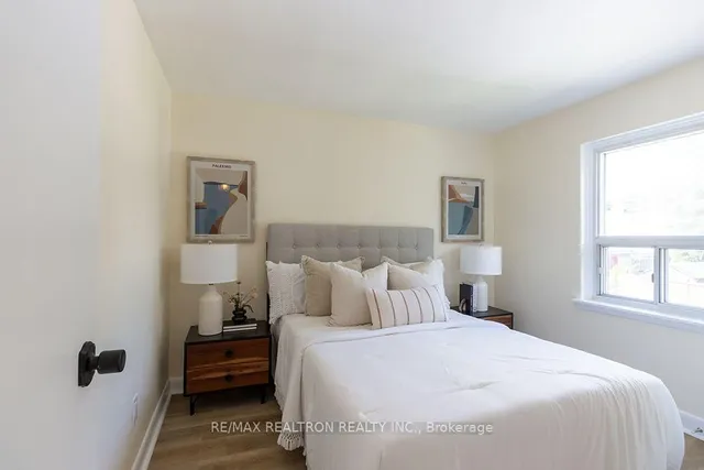 68 Chelwood Rd, Toronto 4