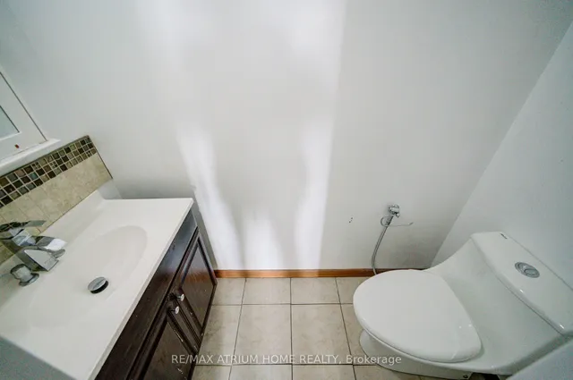 1101 Pharmacy Ave #804, Toronto 3