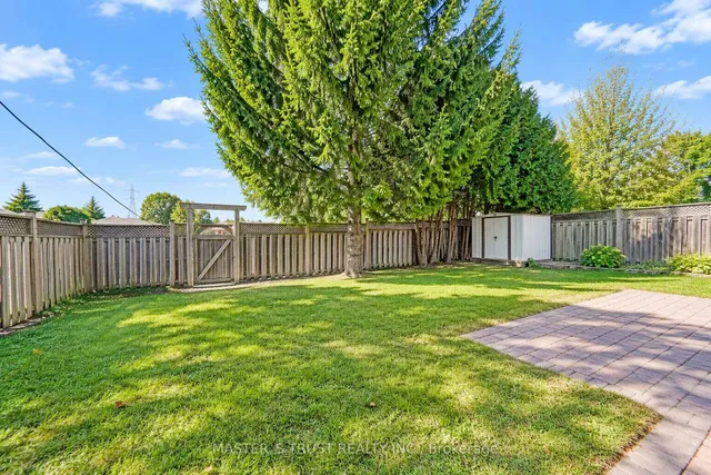 3 Longbow Sq, Toronto 4