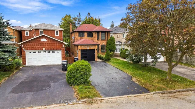 6 Scarbell Dr, Toronto 5