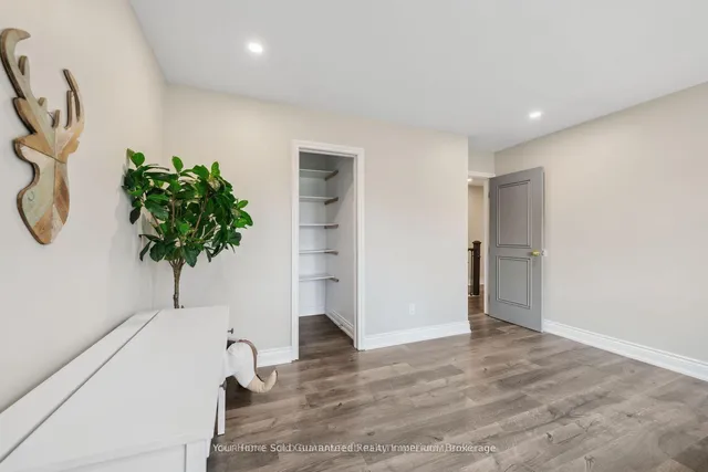 3220 Harmony Rd, Oshawa 4