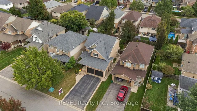 2097 Stornoway St, Oshawa 4
