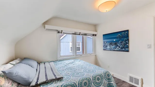 82 Tower Dr, Toronto 3